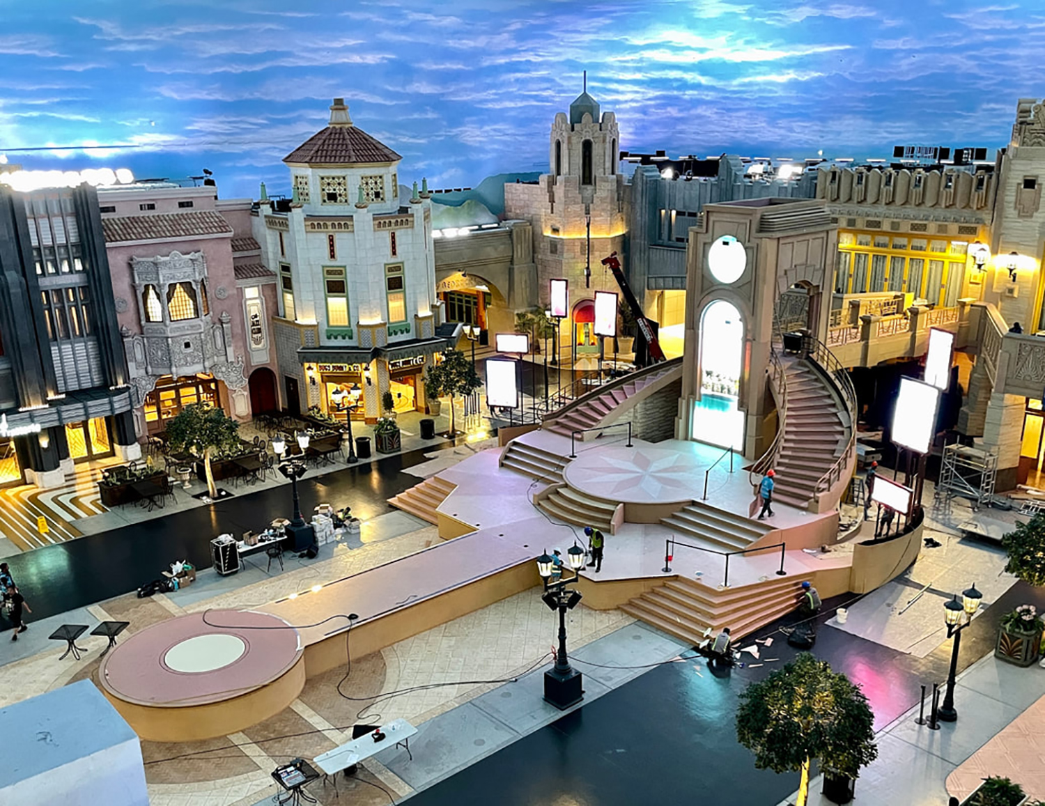 Evolution Scenic installing large scenic stage structures overnight at Warner Bros World Abu Dhabi.