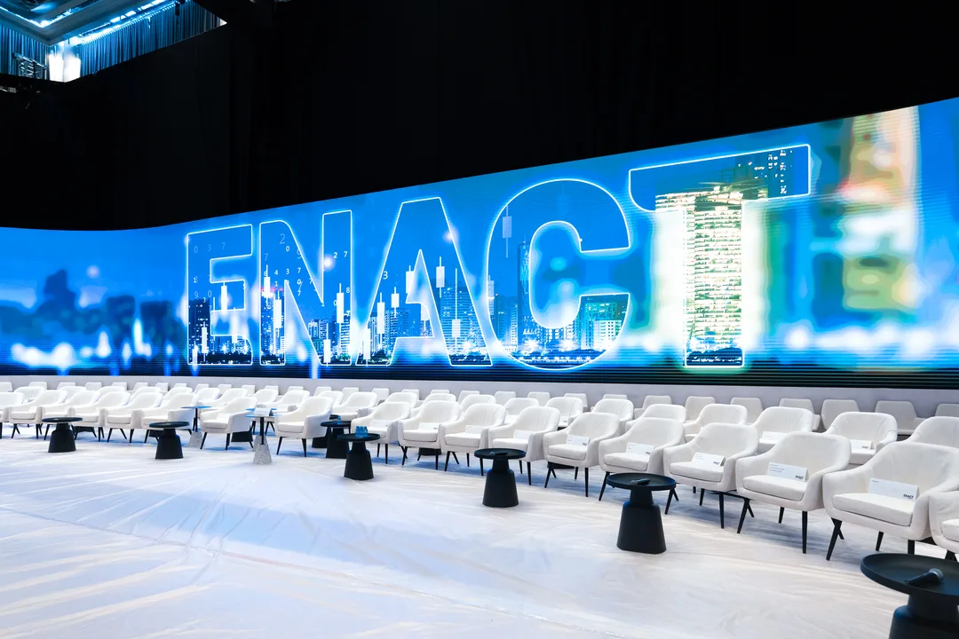 Evolution Scenic large-scale drapery installation creating temporary walls and masking with minimal structure.
