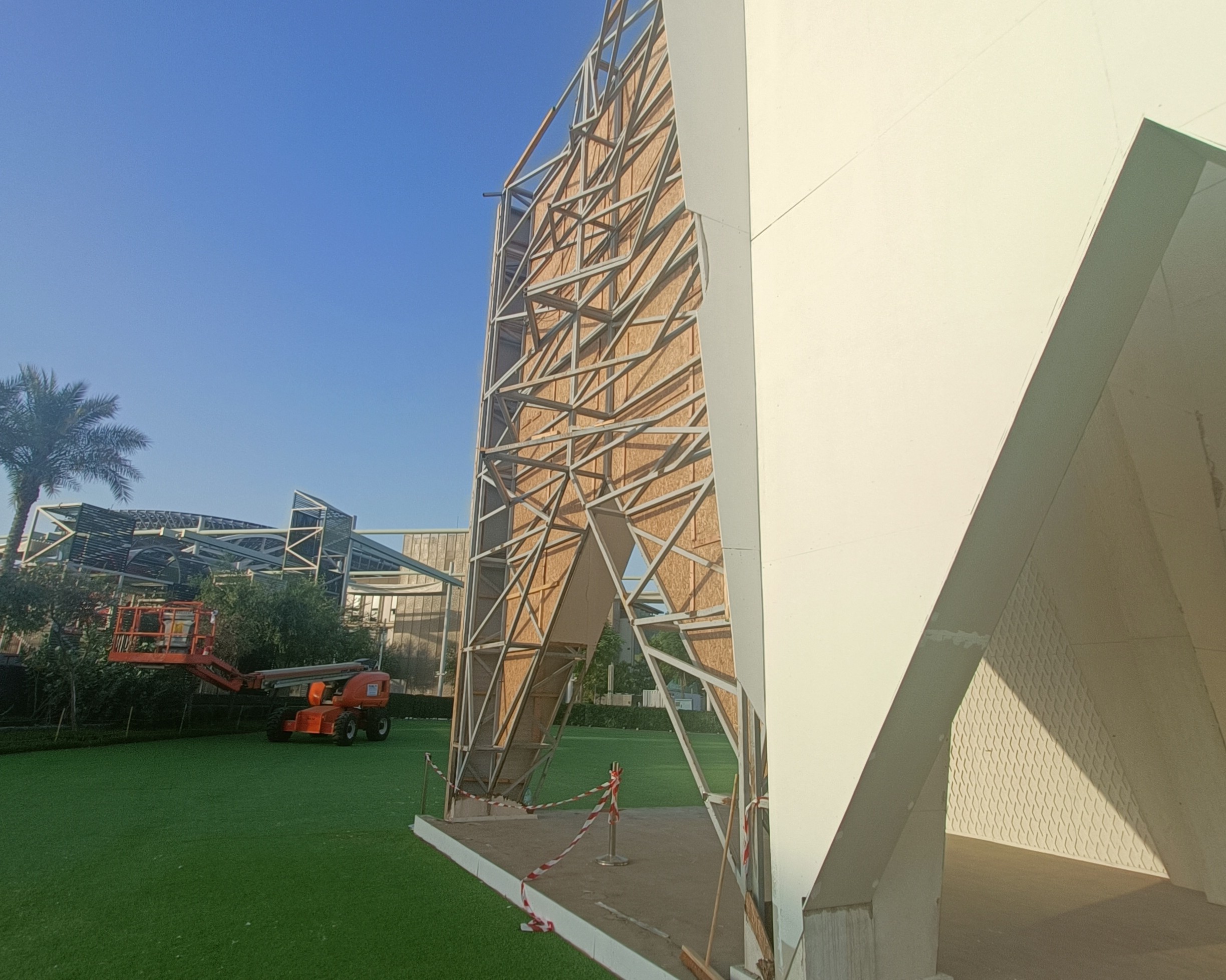 Braced scenic steel framework demonstrating a clear structural load path to supporting foundations
