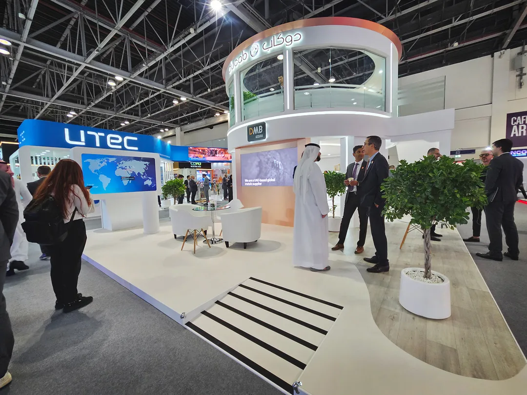 Evolution Scenic interactive world map and integrated digital display features within the DUCAB exhibition stand.