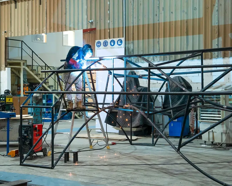 Scenic steel framework showing efficient bracing, practical connections and a clear structural arrangement