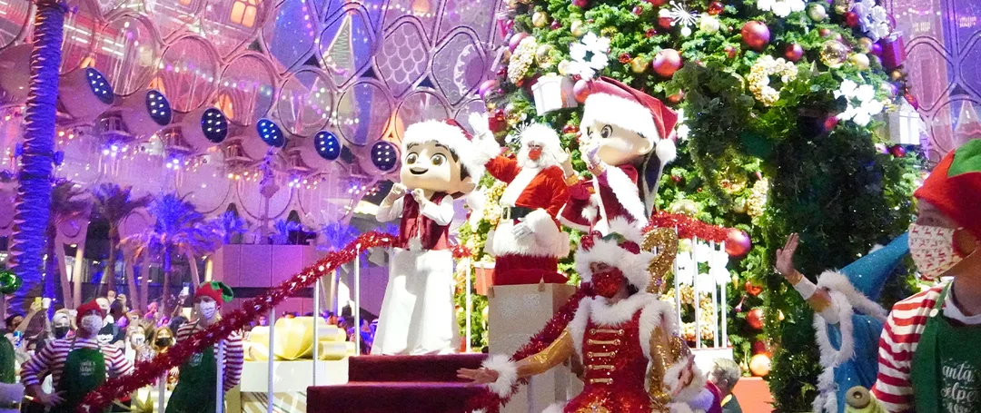 Evolution Scenic festive scenic installation surrounding the Christmas tree at Expo 2020 Dubai. 