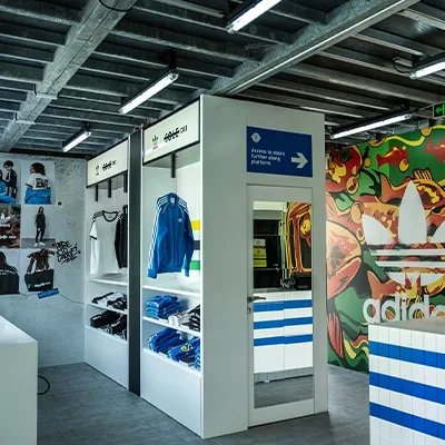 adidas-retail-pop-up-apparel-merchandise-display.webp
