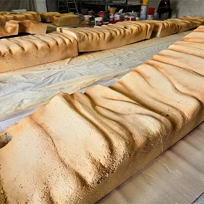 sculpted-desert-rock-scenery-fabrication-workshop.webp