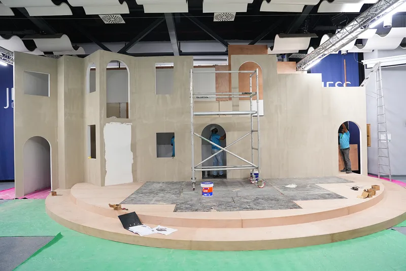 Evolution Scenic scenic structure assembled, prepared and painted inside the fabrication workshop
