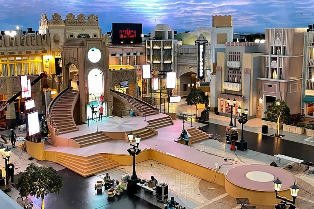 Engineered scenic stage integrating structural fabrication, movement, screens and performer access.