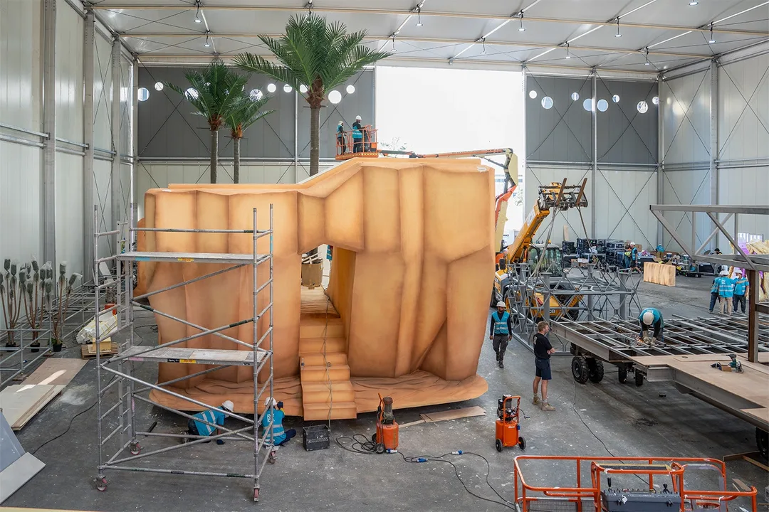 Evolution Scenic dry-fitting complex scenery before a restricted installation window
