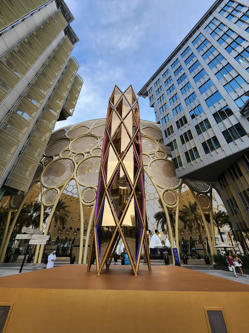 Ten-metre Minaret 2.0 structure supported by an engineered two-ton counterweighted base.