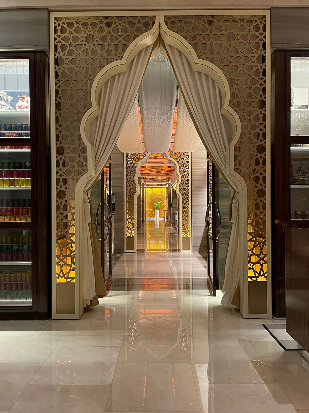 Evolution Scenic CNC-routed mashrabiya entrance arch at Four Seasons Jumeirah Beach.environment.