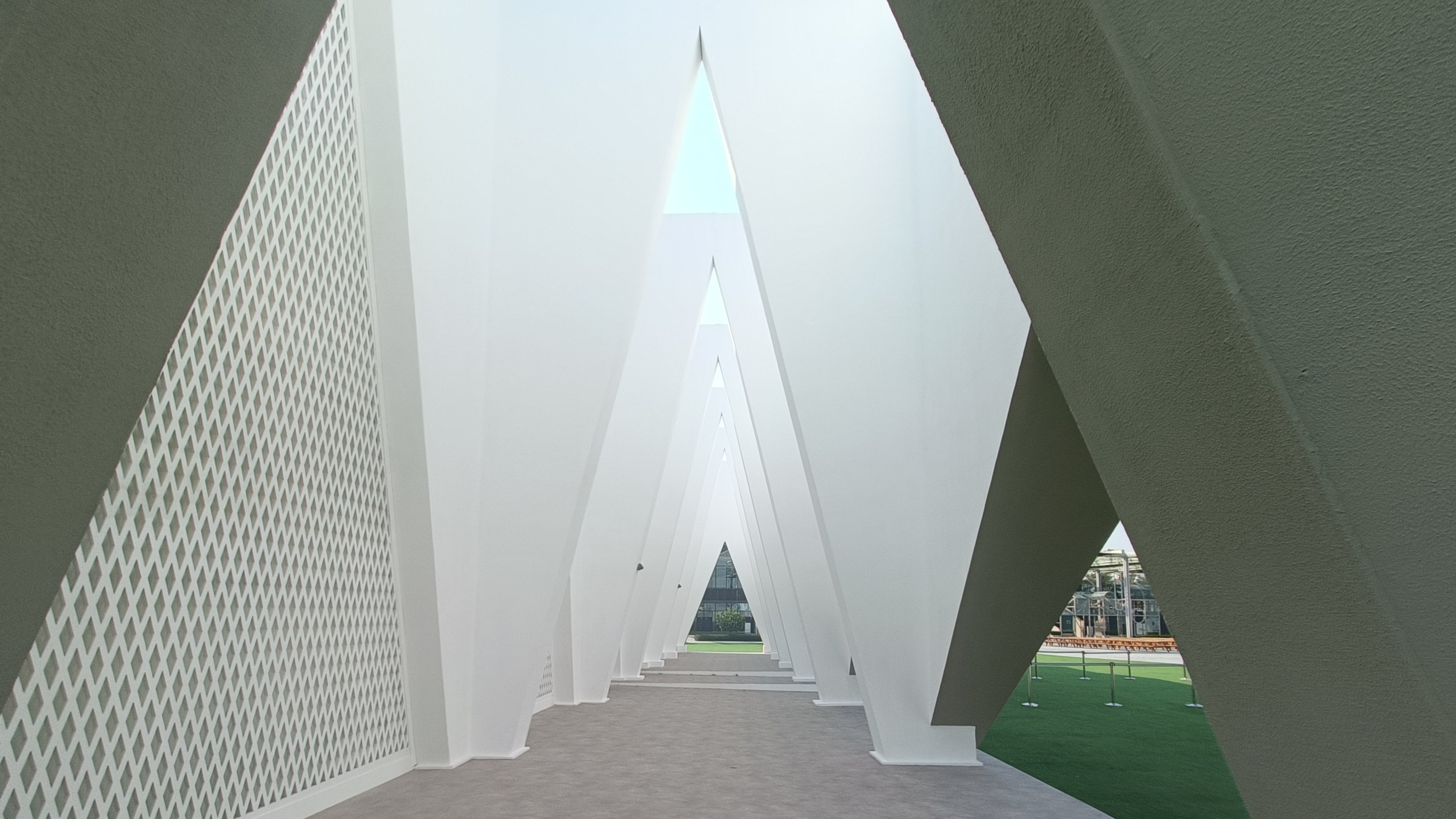 Evolution Scenic plywood and fibreglass portals forming the Expo Mosque façade.