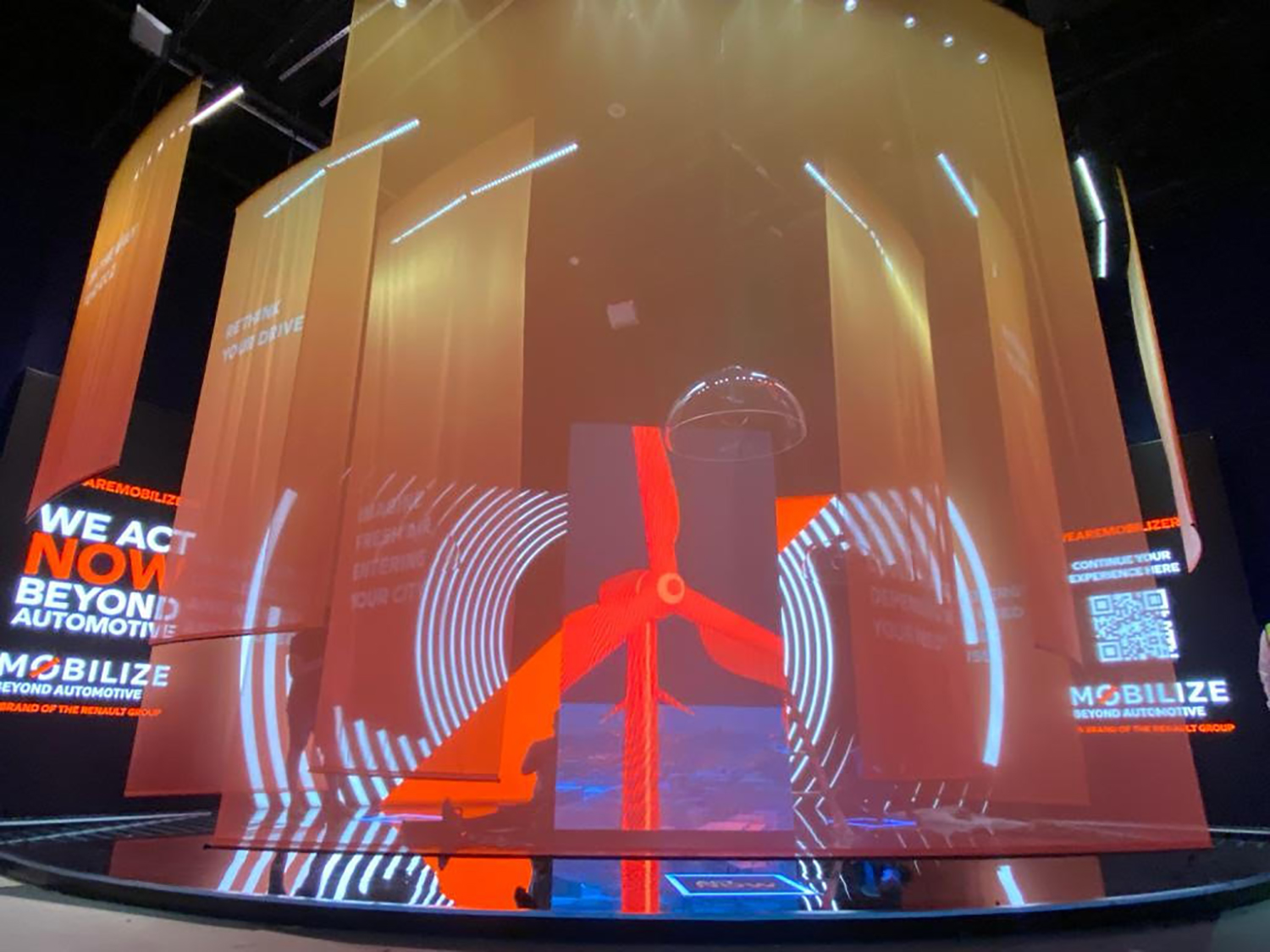 Evolution Scenic Renault curved exhibition platform at the French Pavilion, Expo 2020 Dubai.