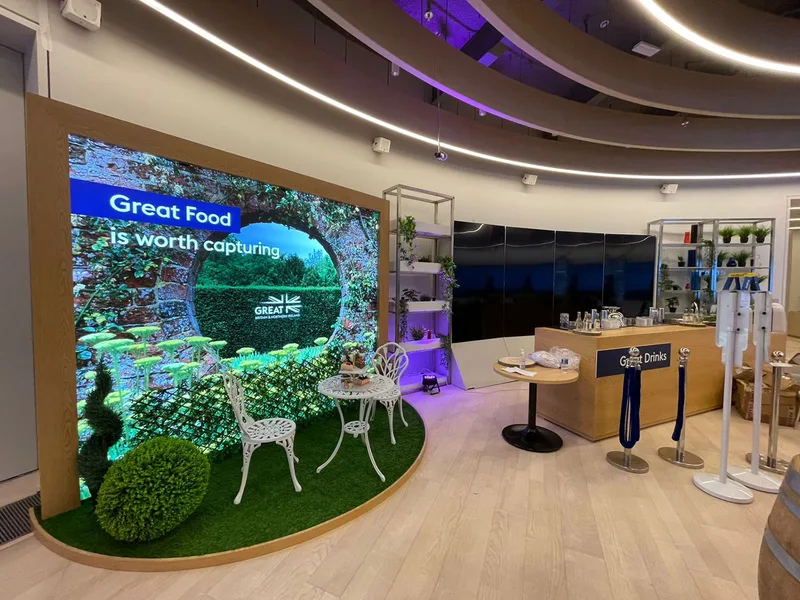 Bespoke exhibition interior fabrication using timber construction and clear coat finished MDF.