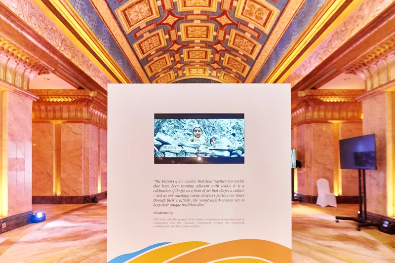 Evolution Scenic photo gallery fit-out with custom display structures for UNIDO Abu Dhabi