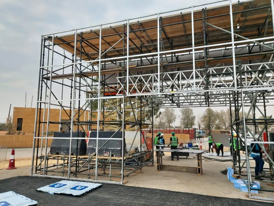Reinforced aluminium scenic connection engineered around load, stiffness and lifting requirements.
